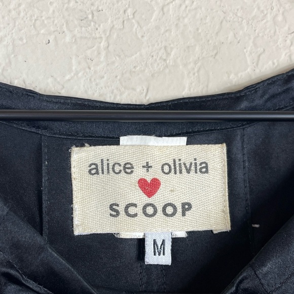 Alice + Olivia Scoop Silk Sleeveless Top Size Medium - Picture 2 of 4